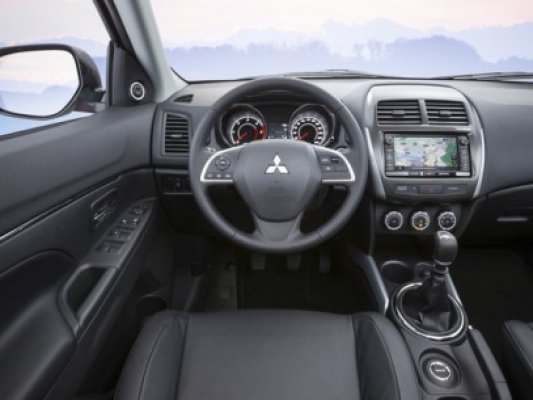 Detalii şi imagini cu Mitsubishi ASX facelift